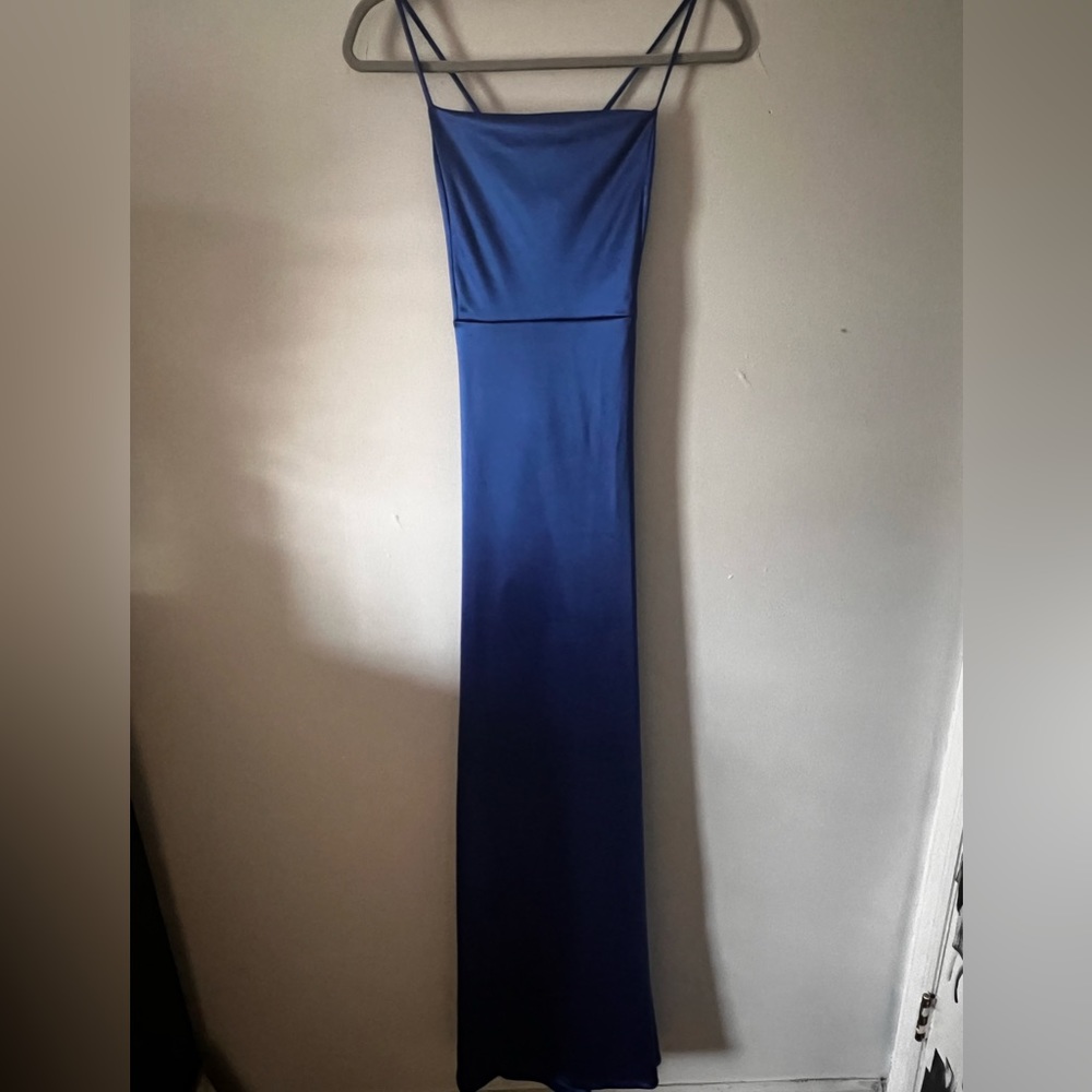 PROM DRESS - Picture 2 of 3